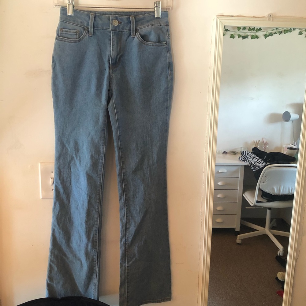 Low Waisted Flare Jeans
